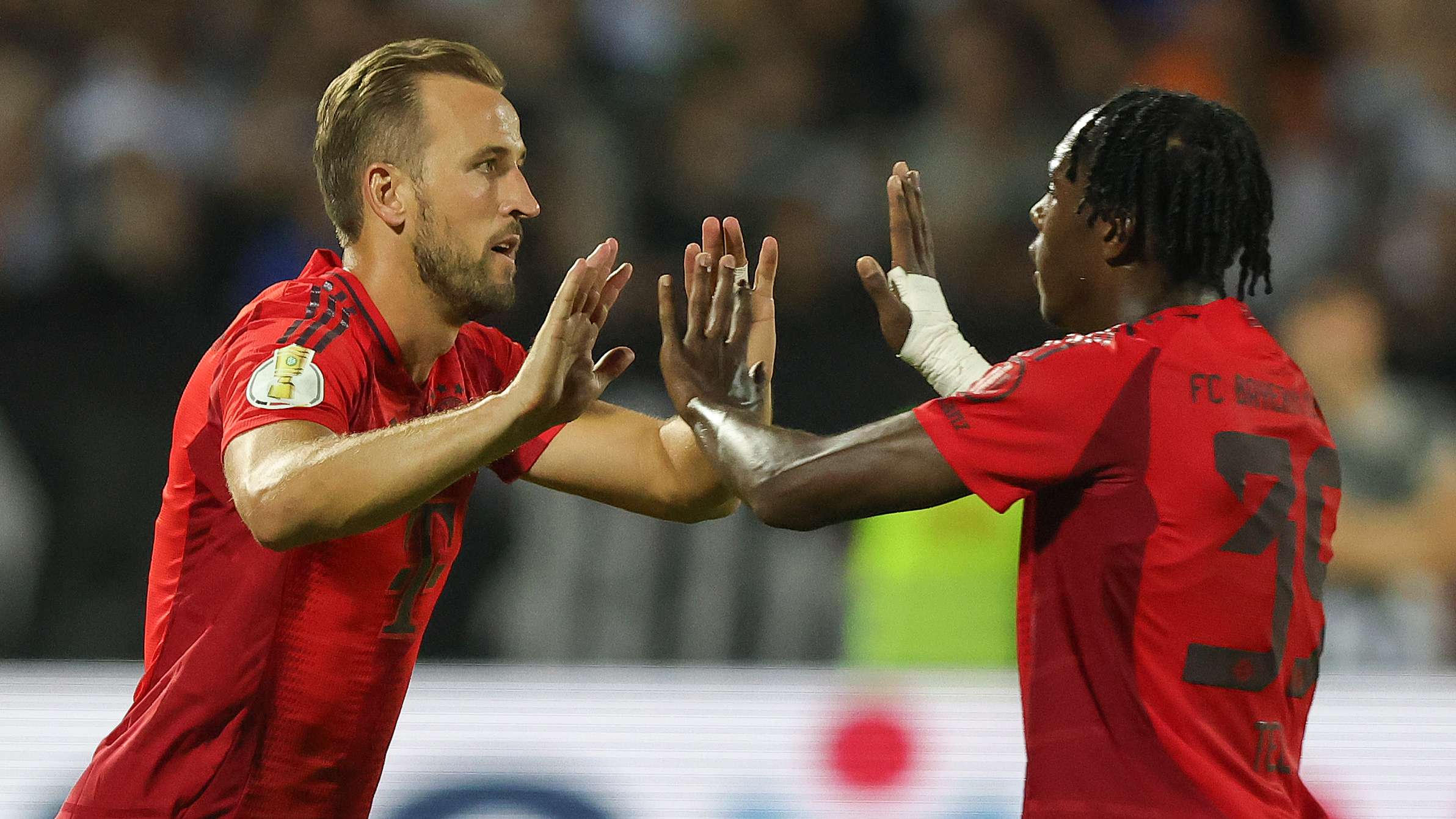 日本现役足球巨星的荣耀与成就探索之旅