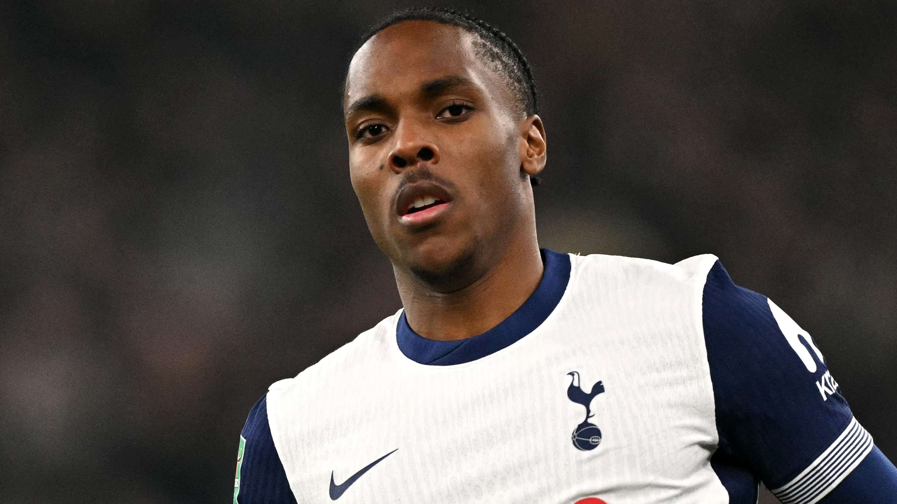 葡萄牙与乌拉圭历史交锋解析：包揽优势与战术对决分析