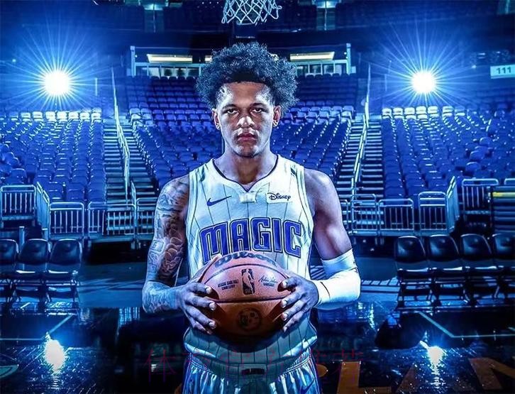 班凯罗30+14 魔术险胜篮网