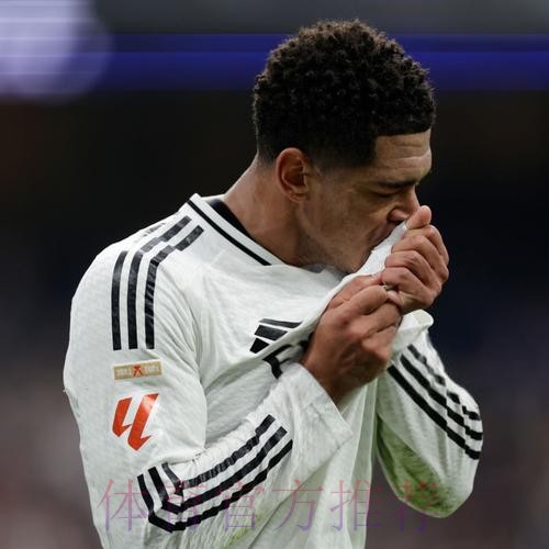 TA:维加非皇马优先引援对象 后者主要目标是贝林厄姆 TA:维加非皇马优先引援对象 后者主要目标是贝林厄姆